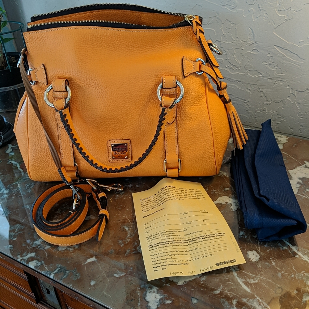 Dooney Small Satchel in MELON 🧡 NWT